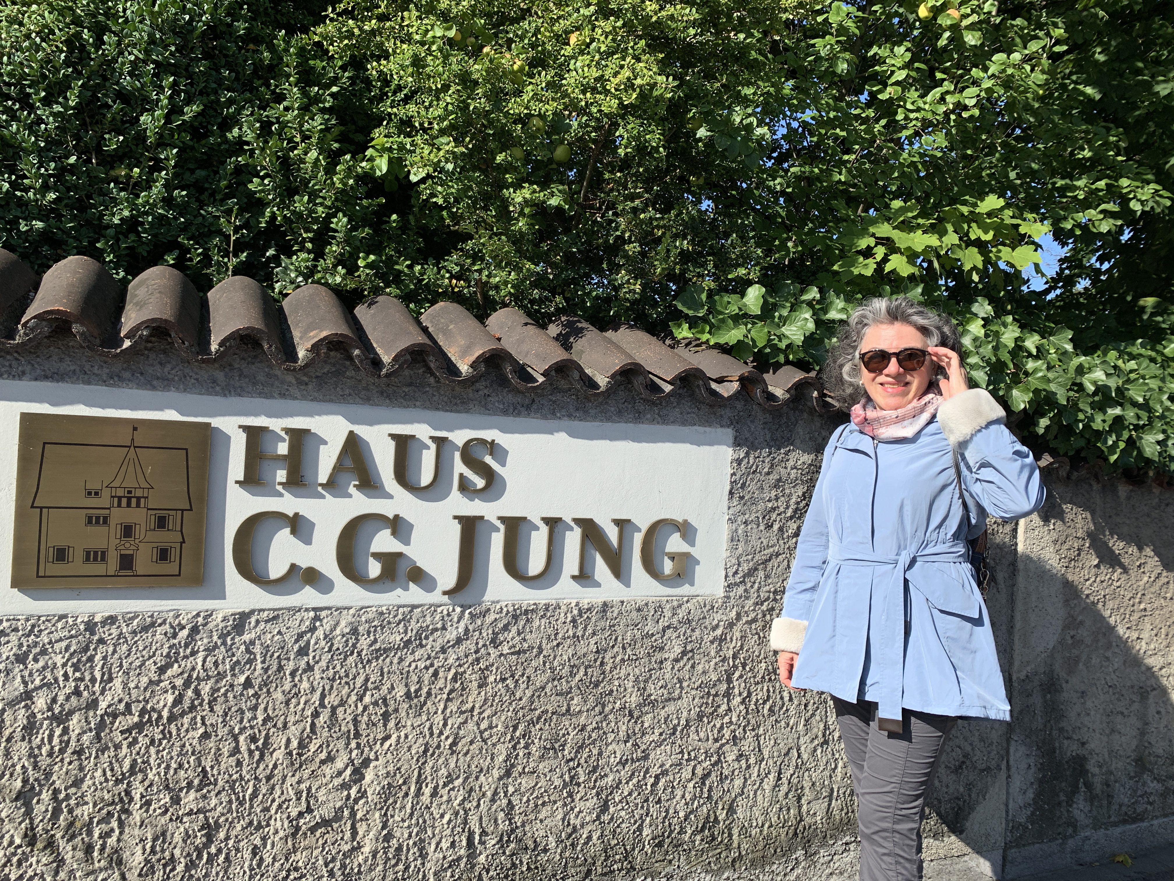 Sonia Lyra, PhD, visita a casa de Carl Jung na Suíça - Sonia Lyra